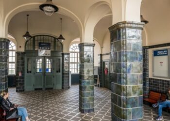 Dworzec w Tucholi i plac dworcowy w Wąbrzeźnie odzyskały blask