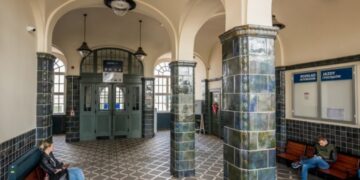 Dworzec w Tucholi i plac dworcowy w Wąbrzeźnie odzyskały blask